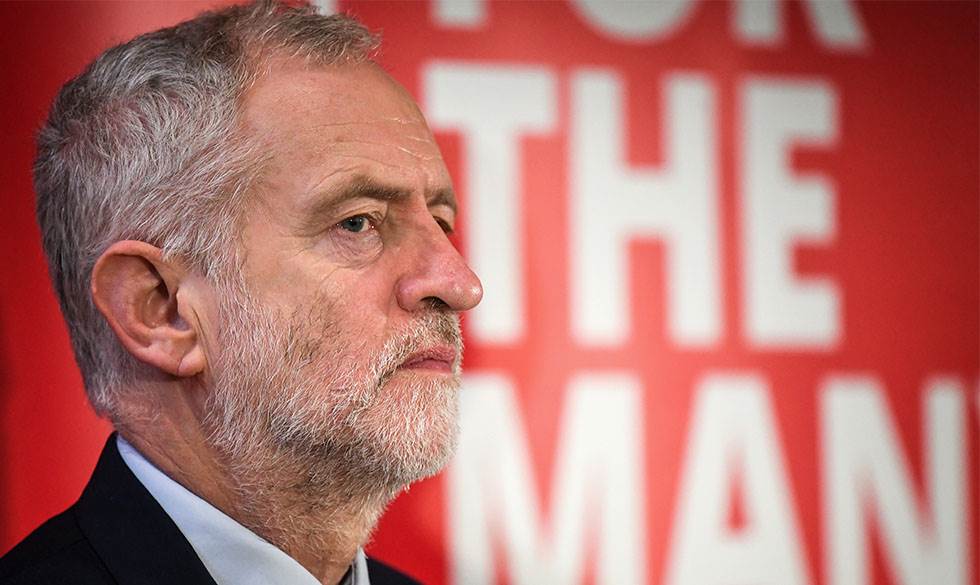 Labor-lederen Jeremy Corbyn vandt sidste år Beard of the Year. Alligevel har briterne et anstrengt forhold til politikere med skæg. For selvbevidst eller for doven: Derfor har vi det så svært med politikere med skæg
