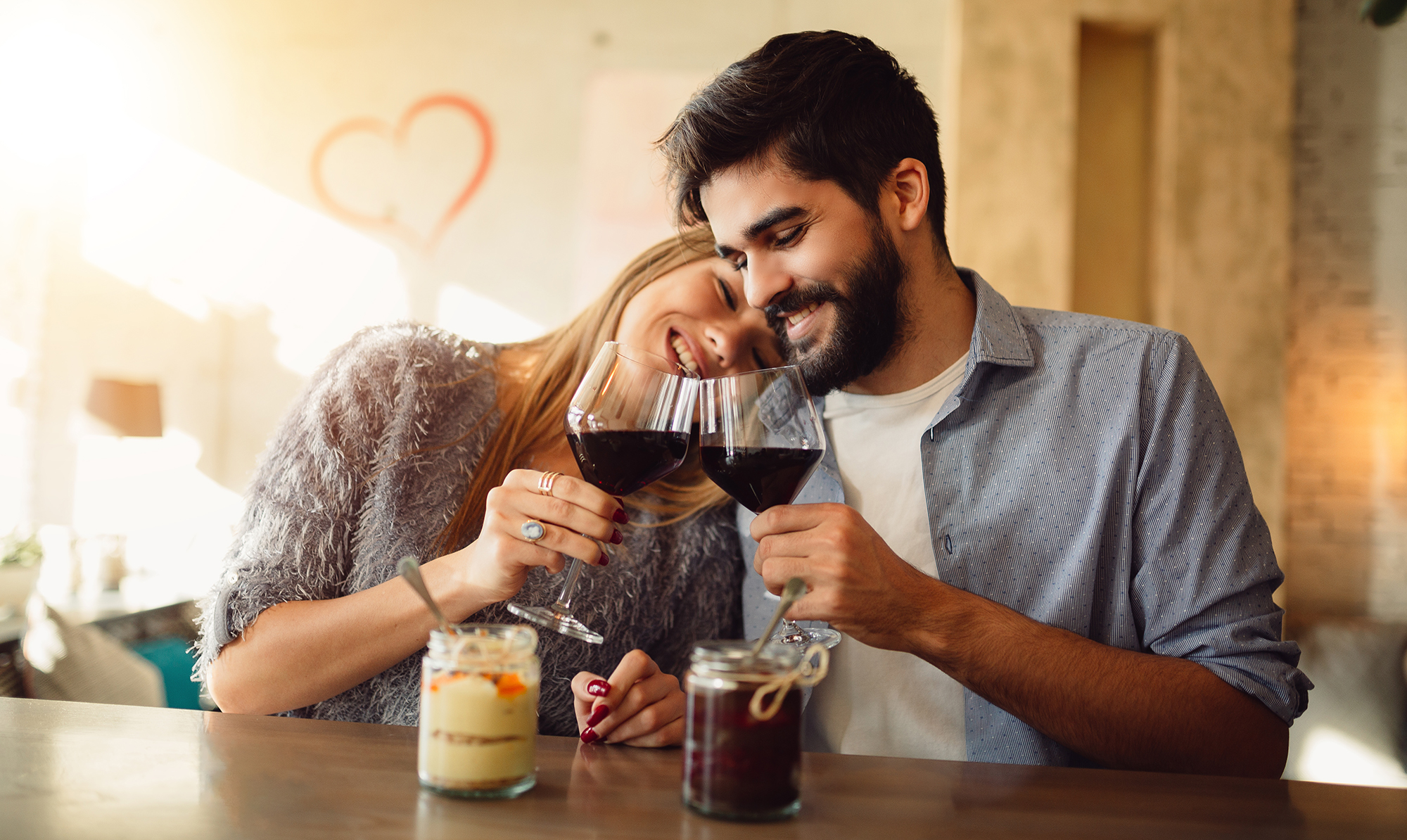 Er det så forbudt at overgive sig til en dag med ekstra fokus på kærlighed? Indrøm det bare: Du elsker Valentinsdag