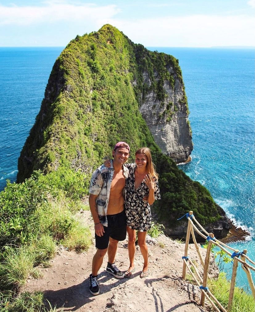 Caroline og Reece elsker at rejse. Dette billede er fra en af deres ture til Bali.