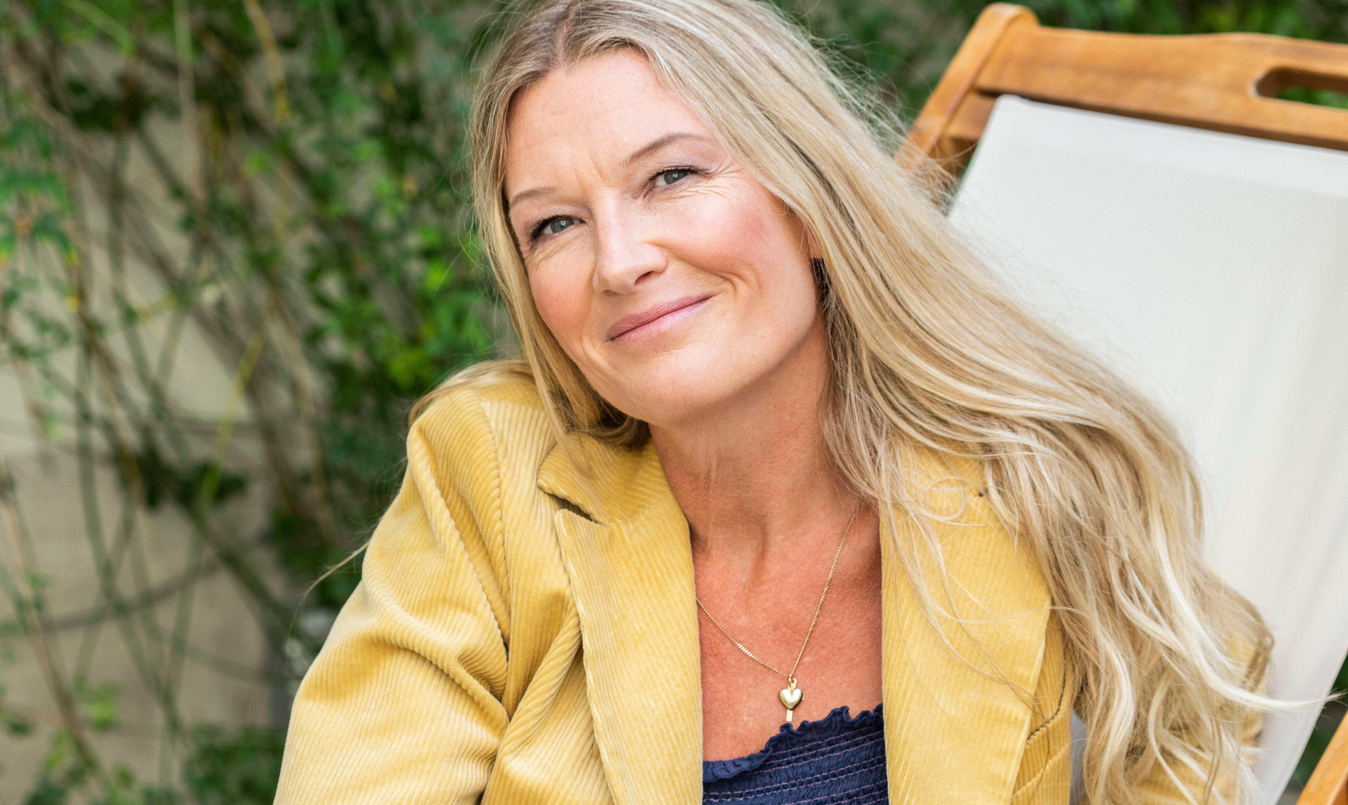 Anne-Grethe Bjarup Riis er aktuel med hendes fjerde bog, "I Guds Rige". Anne-Grethe Bjarup Riis om sit ægteskab: ”Vi har været en tur i helvede”