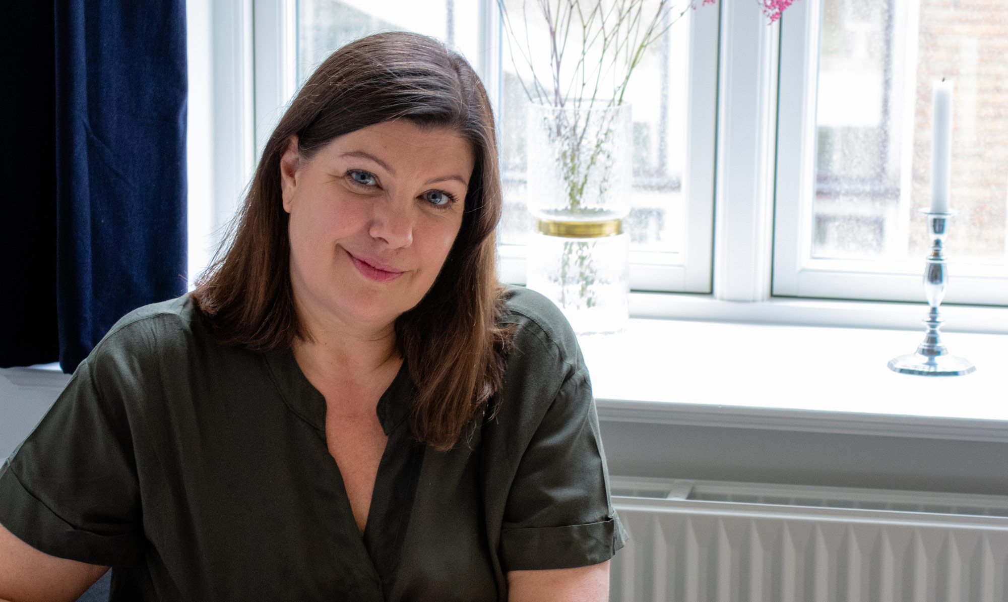 Tante Grøn strikker smukke designs i klassiske snit og god pasform. Tante Grøn