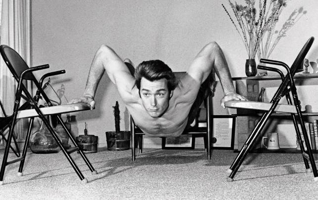 Clint Eastwood laver macho-armbøjninger, ca. 1960 Kig dig i spejlet: Hvordan er din tilstandsrapport?