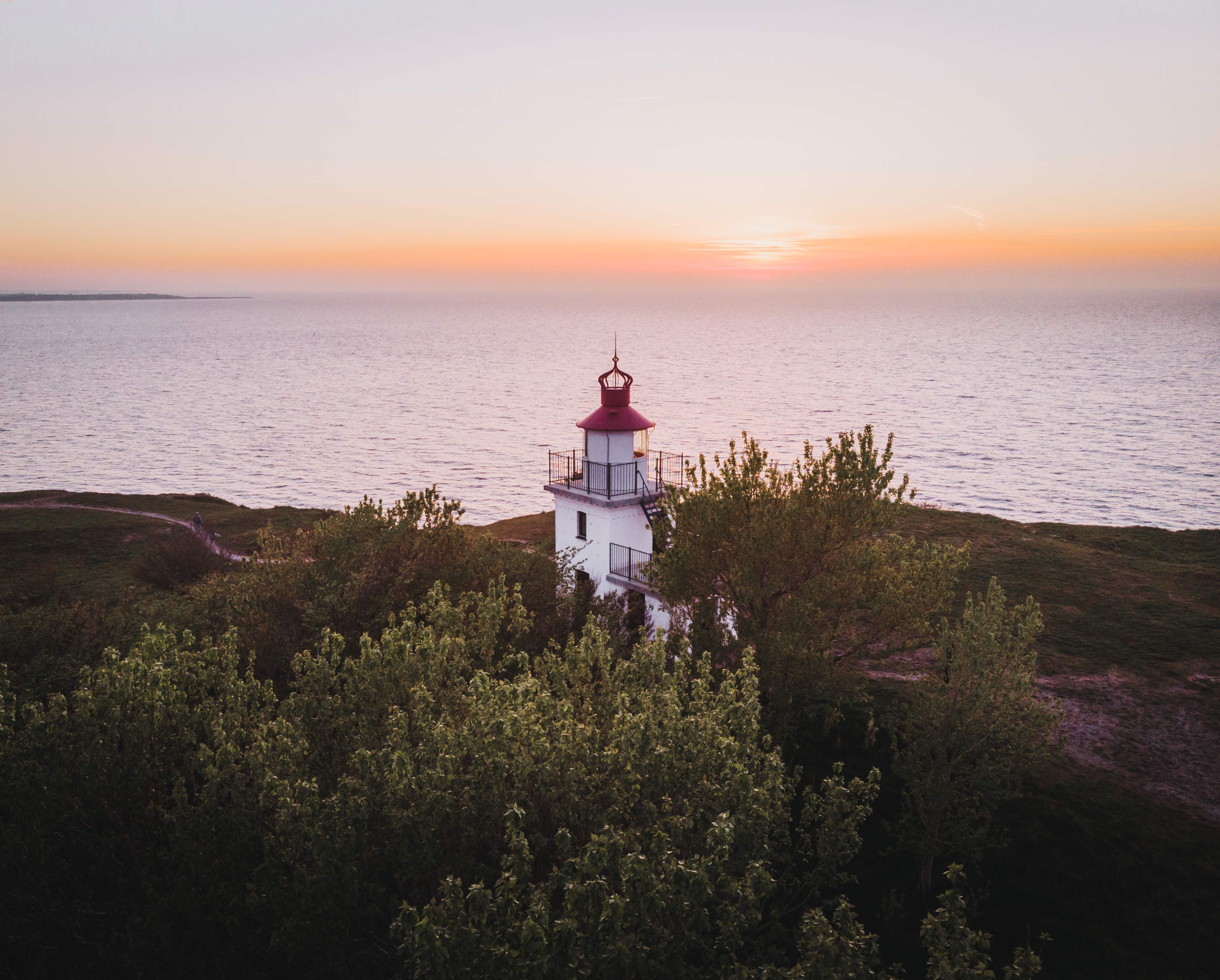 lighthouse.jpg