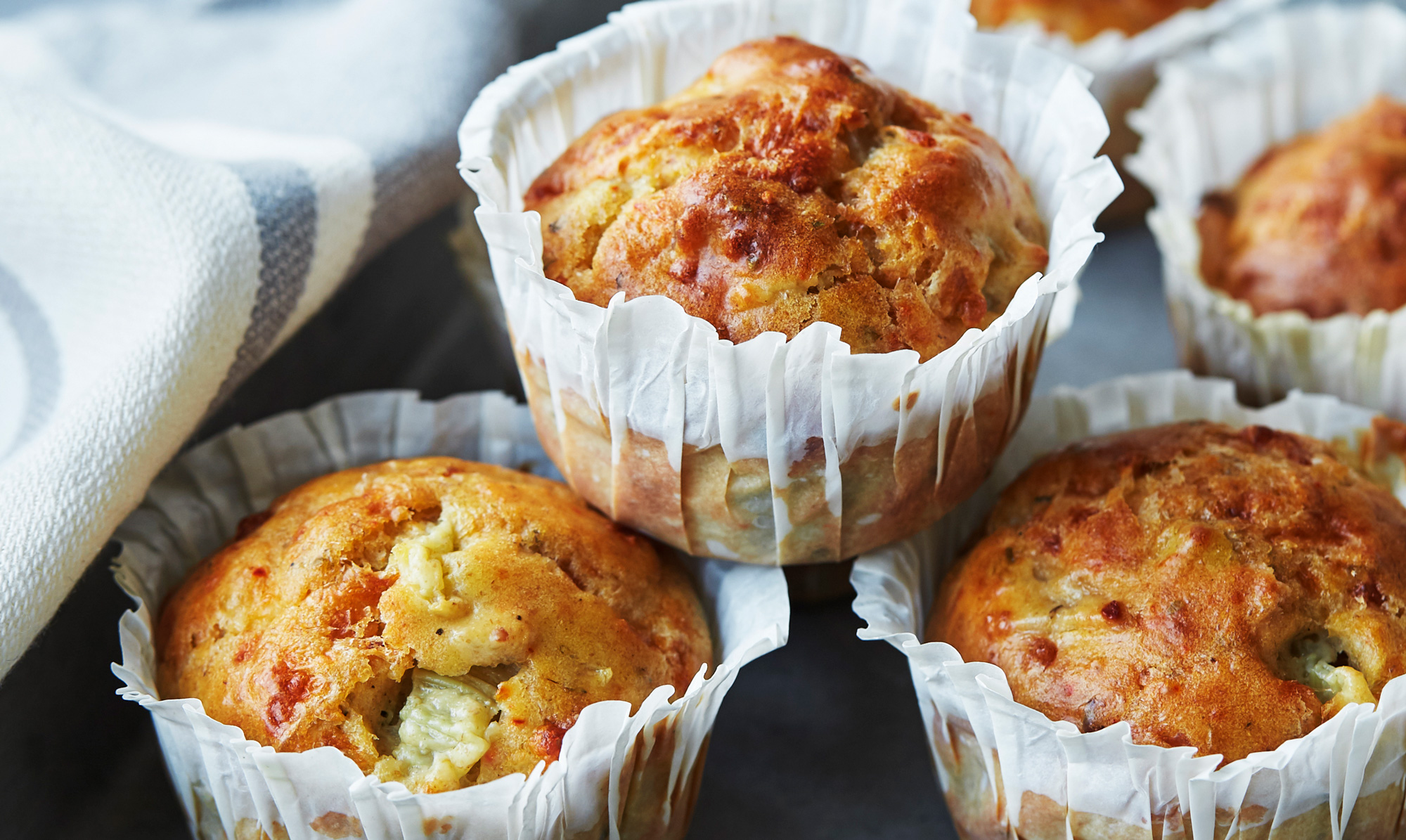 De bedste salte muffins. Salte muffins med bacon og fennikel