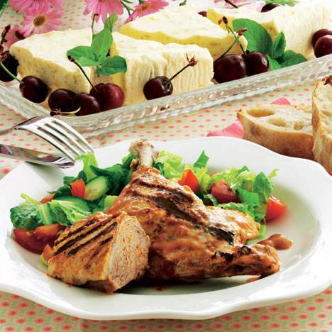 Weekendens menu: Grillet and & marcipan-is med kirsebær