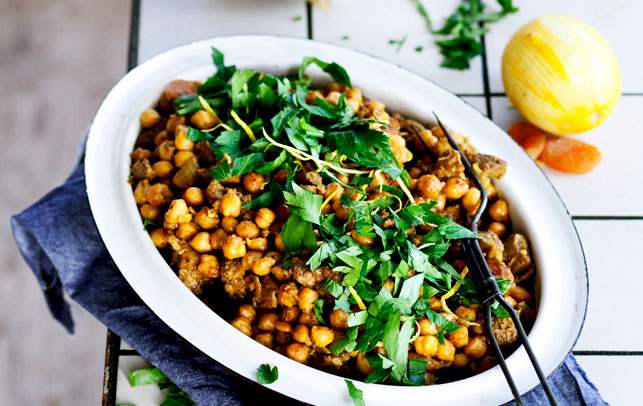 Marokkansk tagine med lam og kikærter Opskrift på marokkansk tagine med lam og kikærter