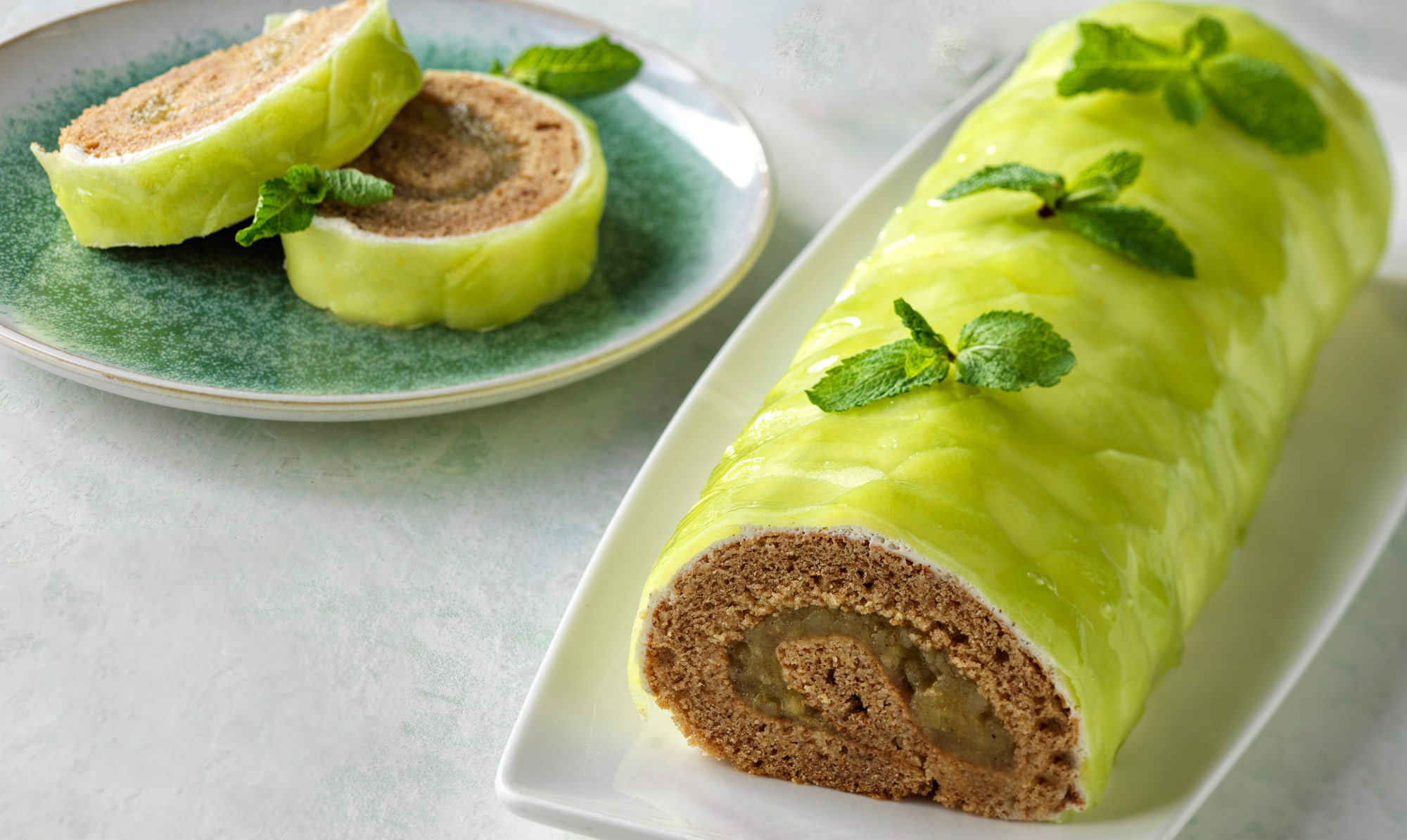 Smuk forårsroulade med kanel og æbler. Roulade med kanel og æbler