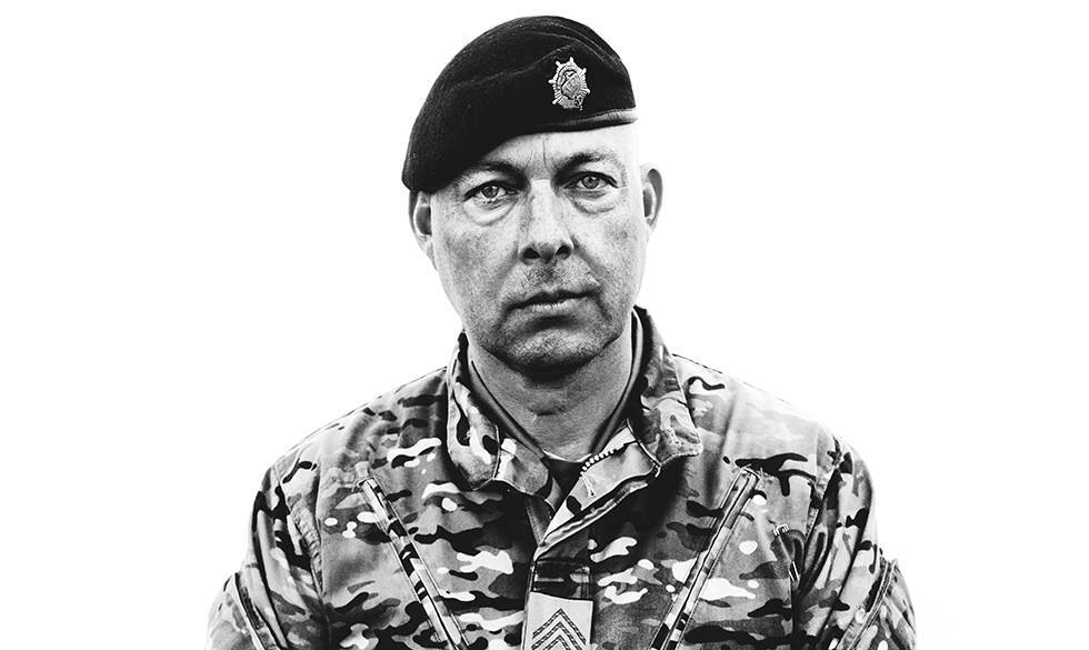 Rene Wendt mistede tilliden til sine overordnede i Kroatien. Hans egen måde at få kontrol over situationen var ved at holde sig strengt til regelbogen. Selvom det var varmt, skulle den reglementerede uniform på. "Jeg kan ikke huske de første 14 dage, efter jeg kom hjem. Jeg fik så mange angstanfald"