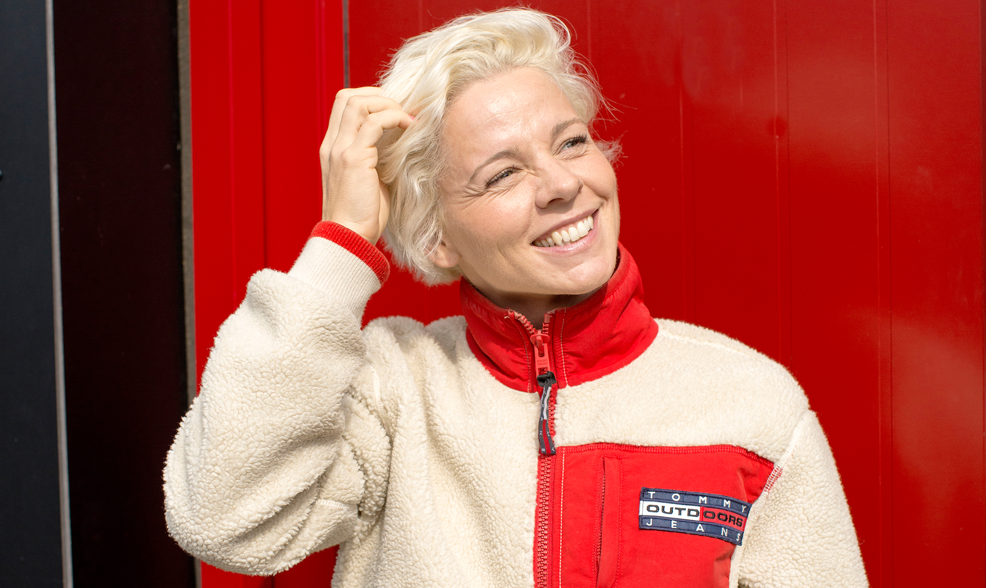 Christel Pixi Hielscher (f. 1985) er dj og dessertkok. Blandt andet kendt fra Go’ Morgen Danmark. Har deltaget i årets Vild med dans og har lige udgivet dessertbogen Sweetie Pie på Lindhart og Ringhof. Bor sammen med sønnen Benny på fem år. Christel Pixi
