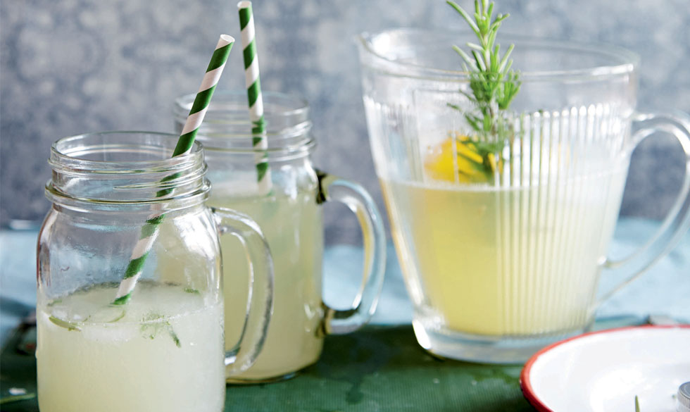 Lemonade med rosmarin