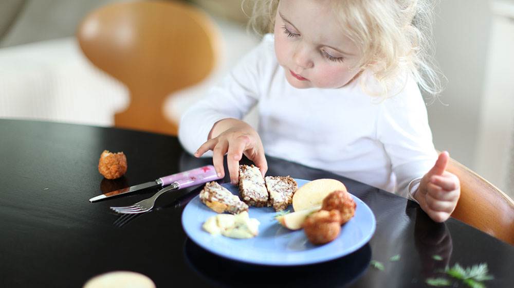 Børns kræsenhed koster mange magtkampe ved middagsbordet. Drop magtkampen ved middagsbordet