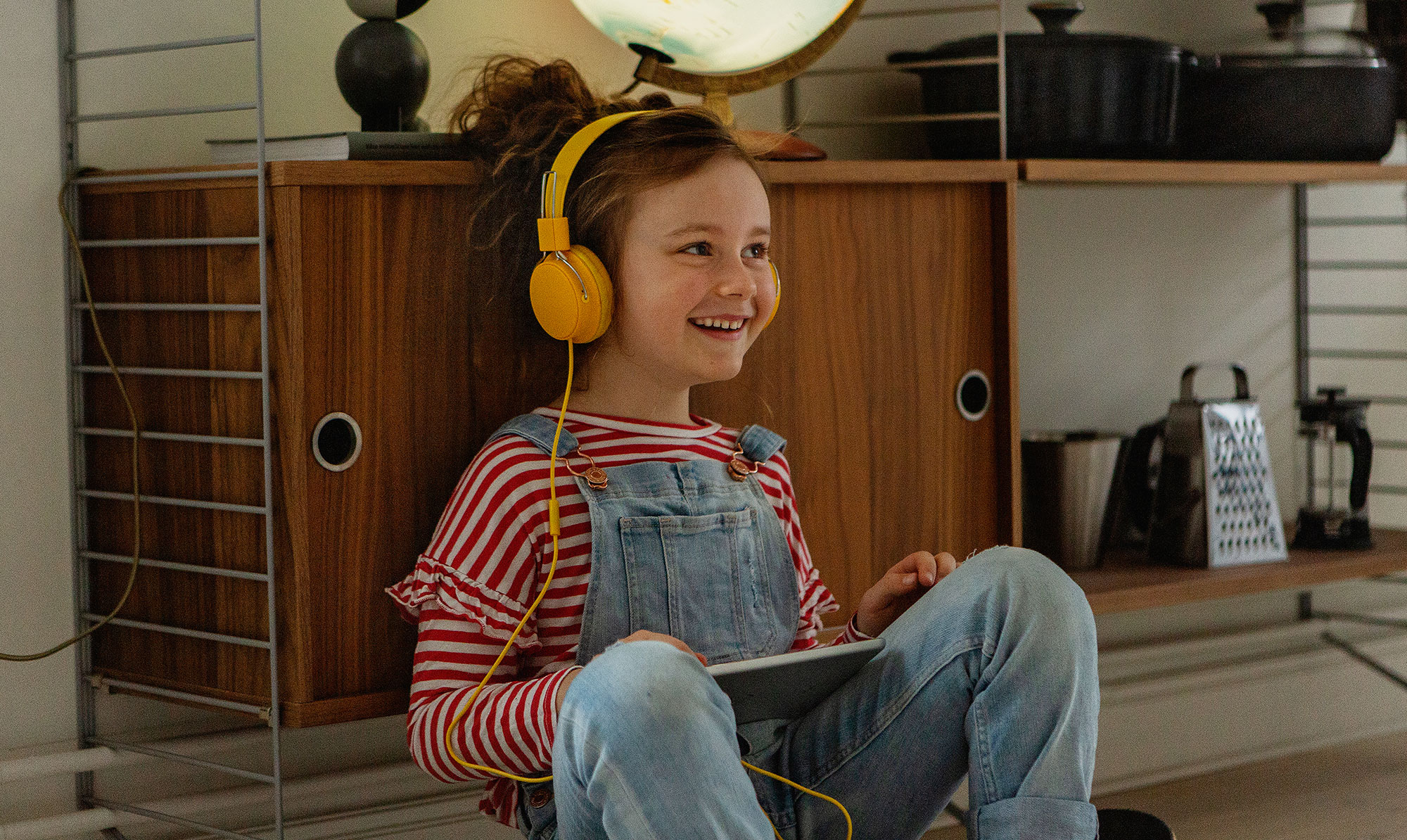 Vi har samlet 11 podcasts til børn, der er både underholdende og lærerige. Børnepodcasts