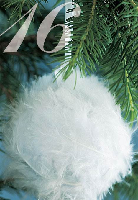 Flot og kreativ julekugle med fjer fra Hendes Verden