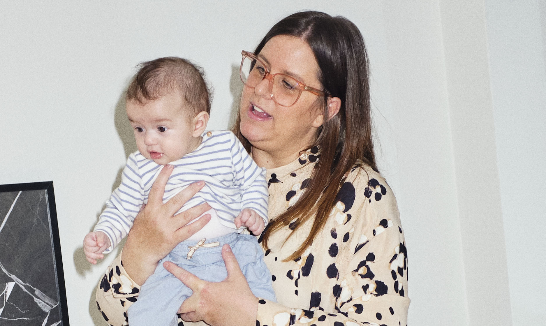 "Gå i gang!" lyder opfordringen til kvinder, der gerne vil have børn. Louise Lyngbo, 40, er selvstændig art director i designbureauet Loisandme og mor til sønnen Bosse på fire måneder. Louise Lyngbo solomor