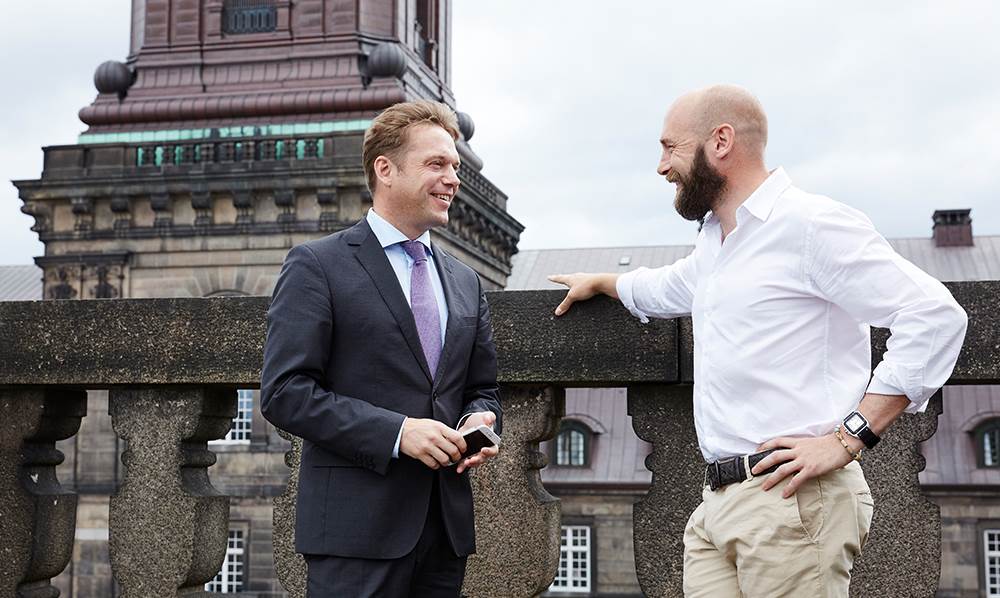 Brødrene Marcus Knuth og Christoffer Knuth, her sammen på Christiansborg, er netop blevet optaget samtidig i Kraks Blå Blog. Marcus Knuth og Christoffer Knuth