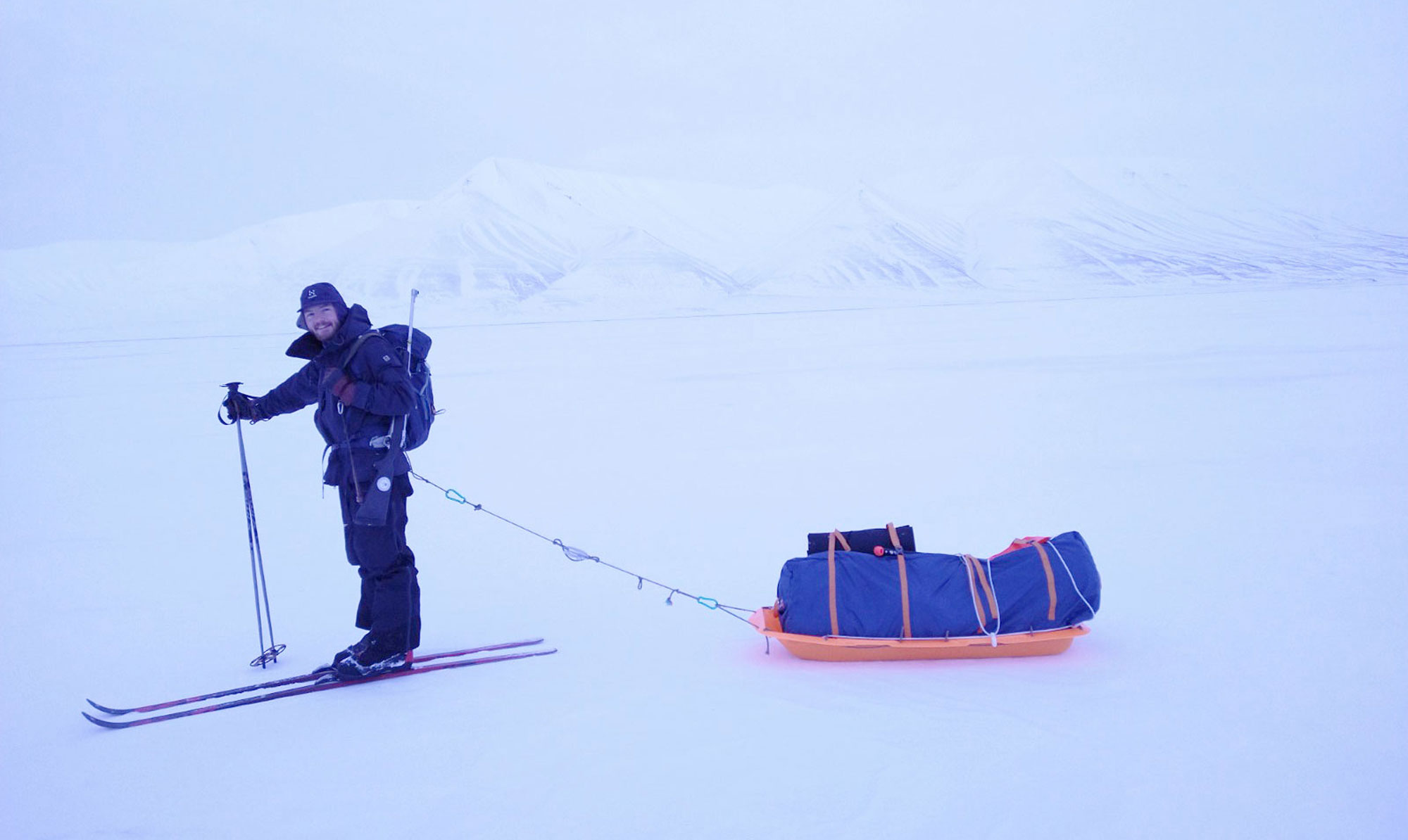 Postkort fra Svalbard: ”Man skal lige vænne sig til at slynge riflen over skulderen, hver gang man går uden for byen”