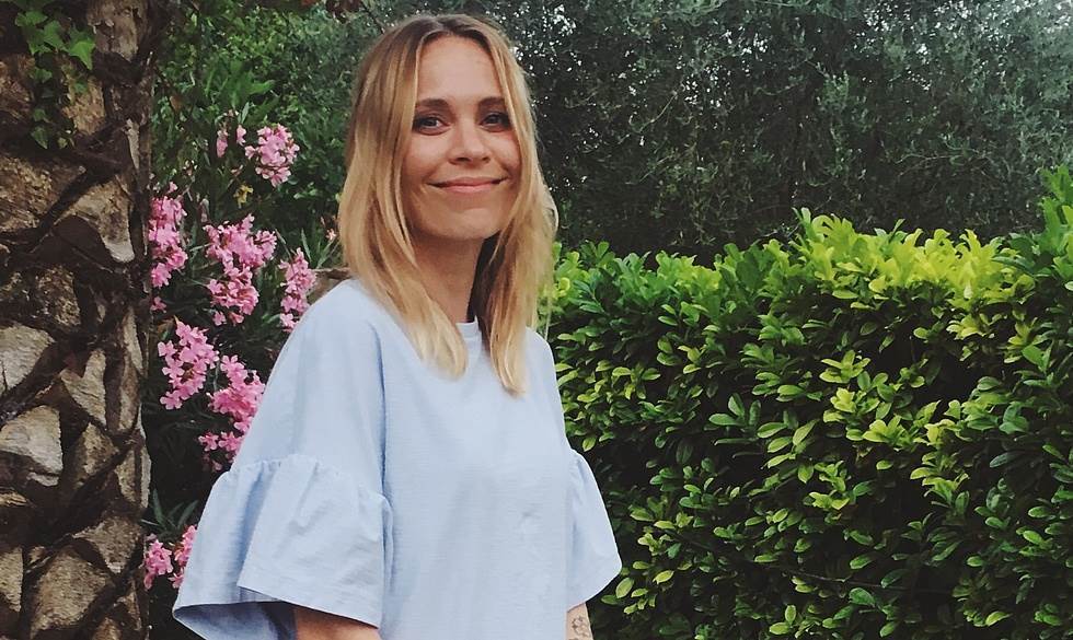 Sara Katrine Falkenberg. Grønt hår fra pool