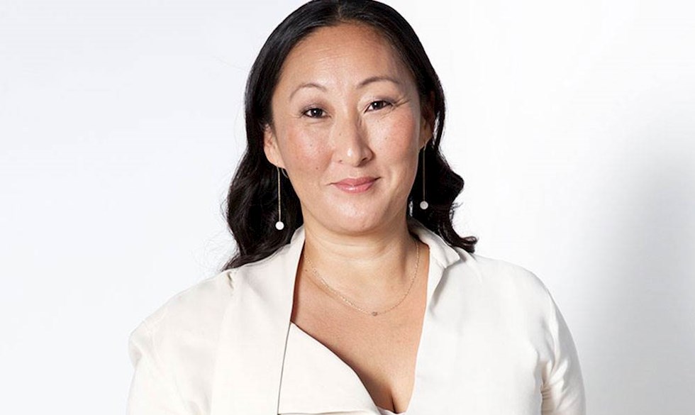 Rikke Hertz kombinerer clairvoyance og konsulentarbejde i sit job som spirituel erhvervsrådgiver - og så er hun aktuel i tv-programmet "Nærkontakt" på Kanal 4. Rikke Hertz fra Nærkontakt