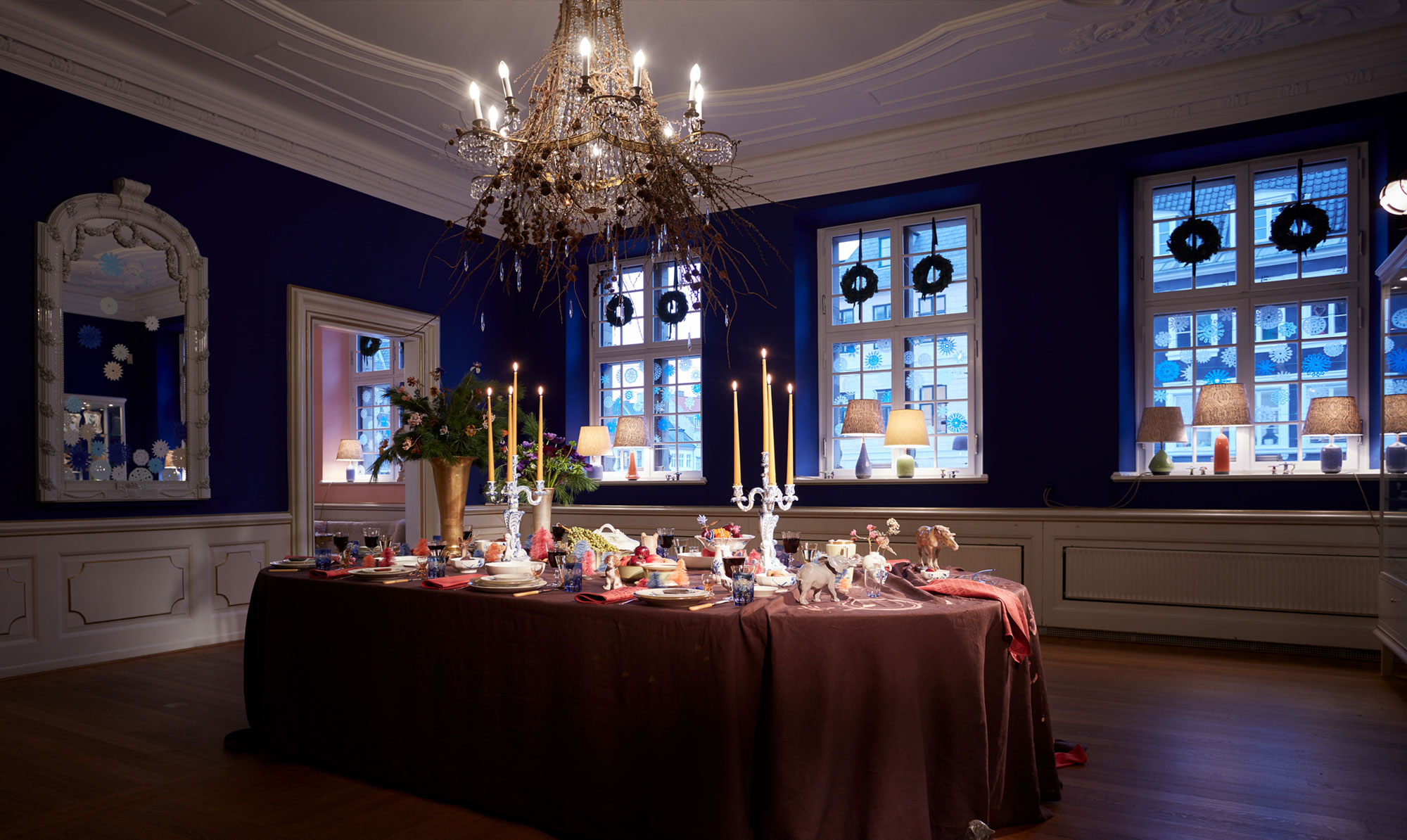 Se alle de fine juleborde fra Royal Copenhagen her. Royal Copenhagen juleborde