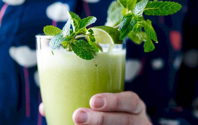 Få opskriften på juice med spidskål og mynte Få opskriften på juice med spidskål og mynte