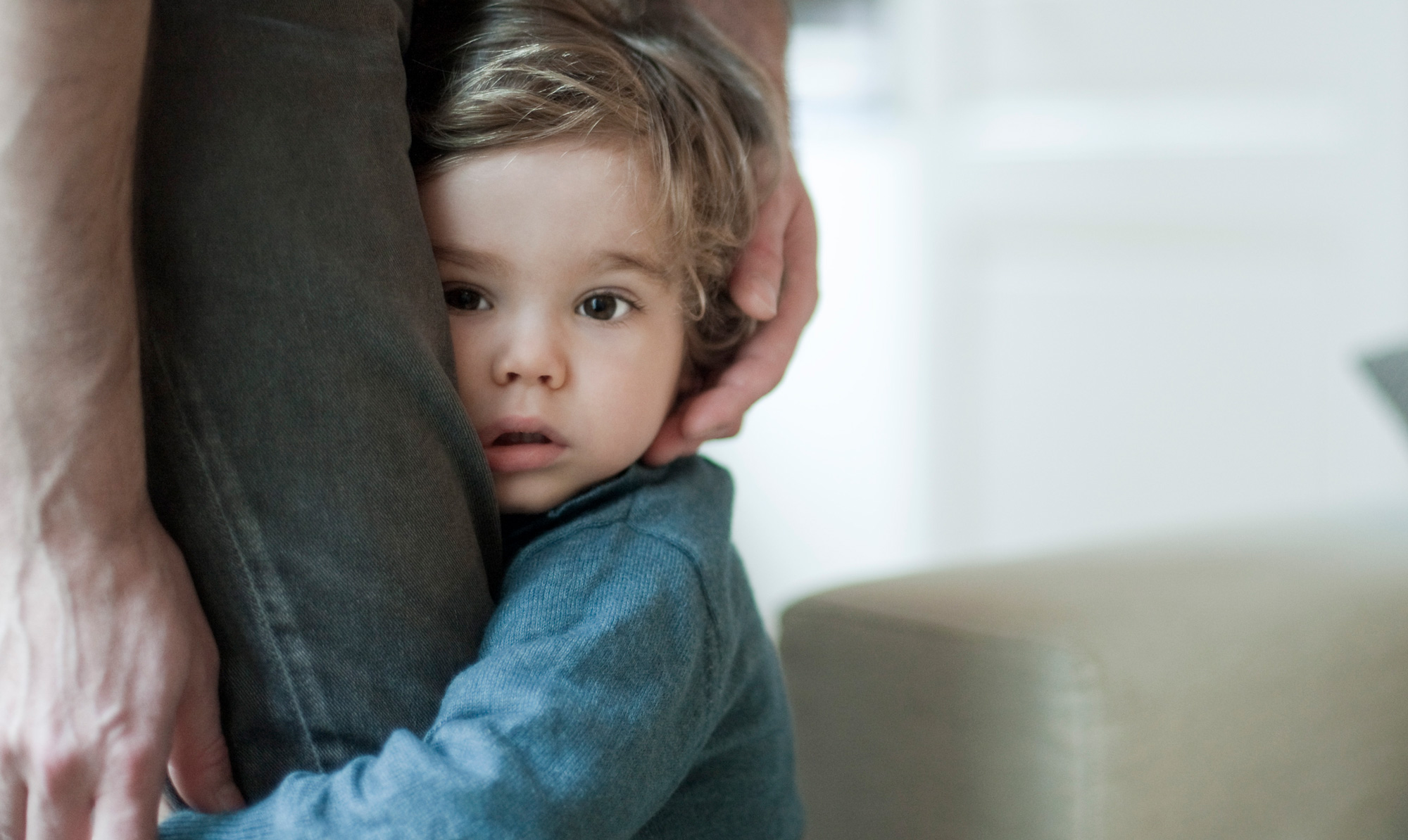 Giv dit barn modet til at stå ved sig selv. Sådan støtter du dit introverte barn