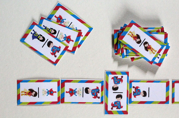 Superhelte domino print selv