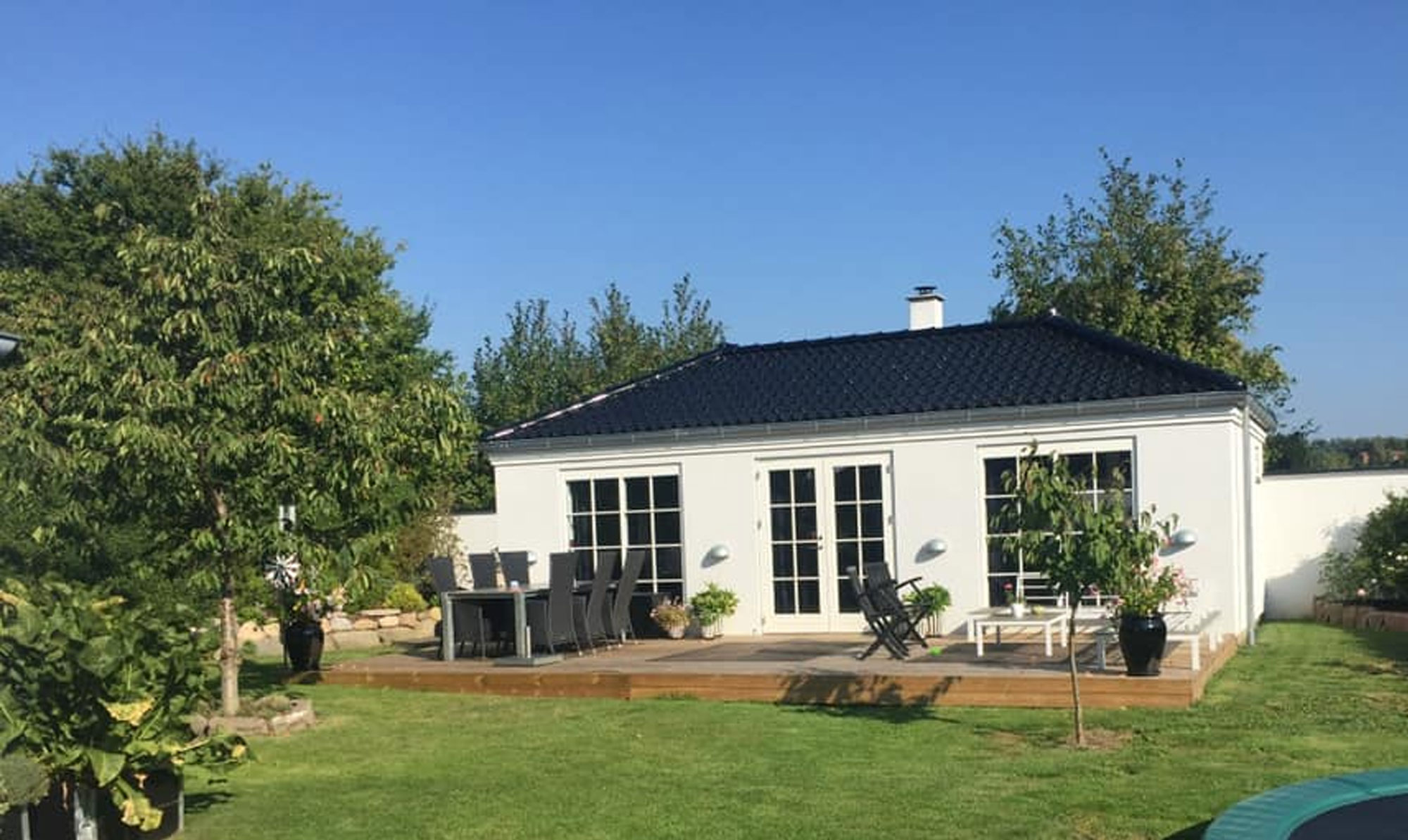Brugerne på Facebook er vilde med Stine og Frederiks vilde baghave-festhus. Stine og Frederik Westrup festhus