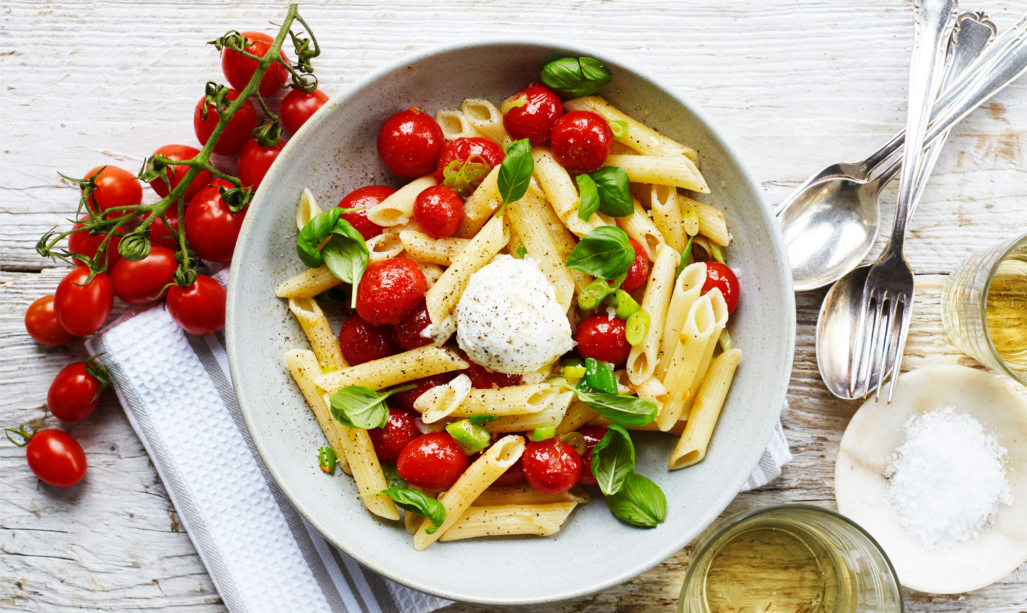 Mad på 15 minutter Pandestegte tomater med pasta