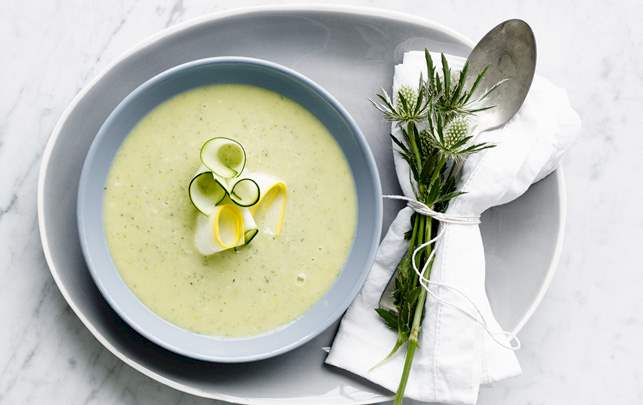Sådan laver du squash og mandelsuppe Sådan laver du squash og mandelsuppe