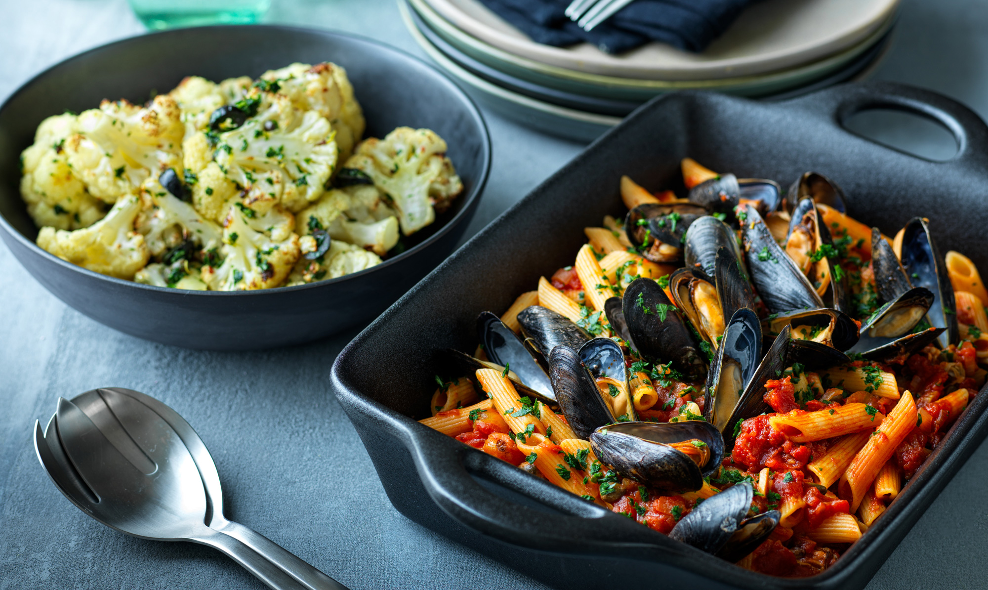 Nem og virkelig lækker pastaret med muslinger. Pasta med tomatbagte muslinger