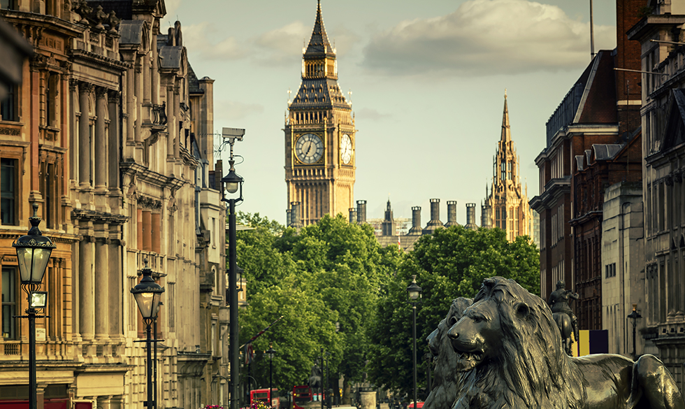 Alt er muligt i London - også på madfronten. ALT.dk giver dig redaktionens bedste bud på, hvor du skal spise. Bøf, pizza og afternoon tea: Her skal du spise i London