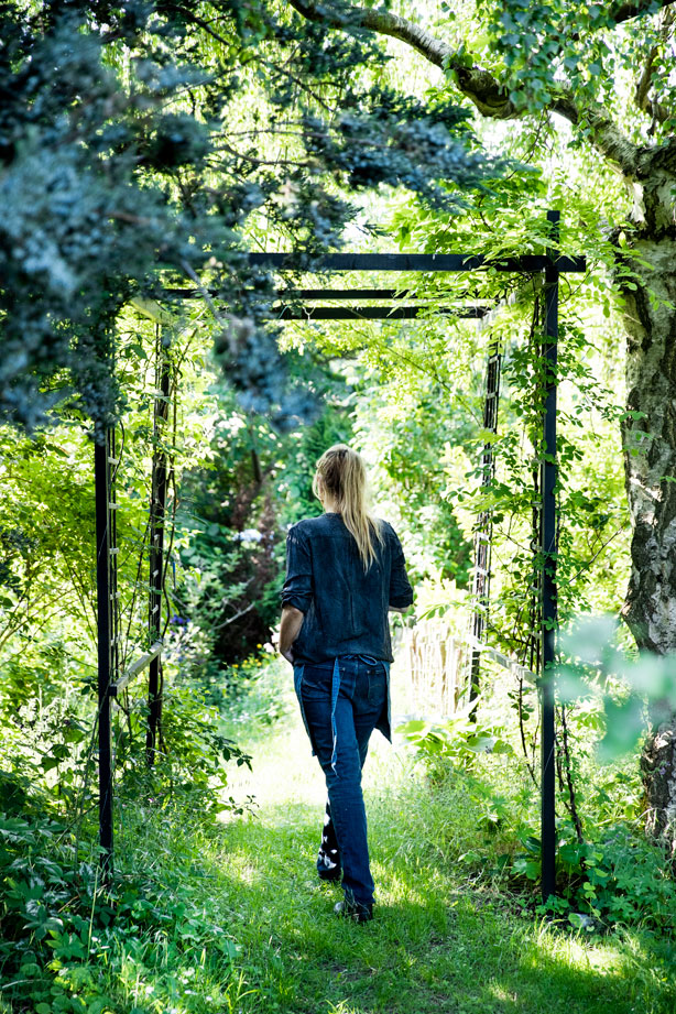 Portal i haven bygget til bryllup.