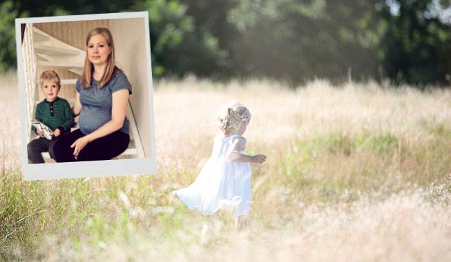33-årige Carina har ændret prioriteter, efter at hun er blevet mor til Marinus og snart bliver det til hans lillebor. Foto: Nimastock og privat Familieværdier