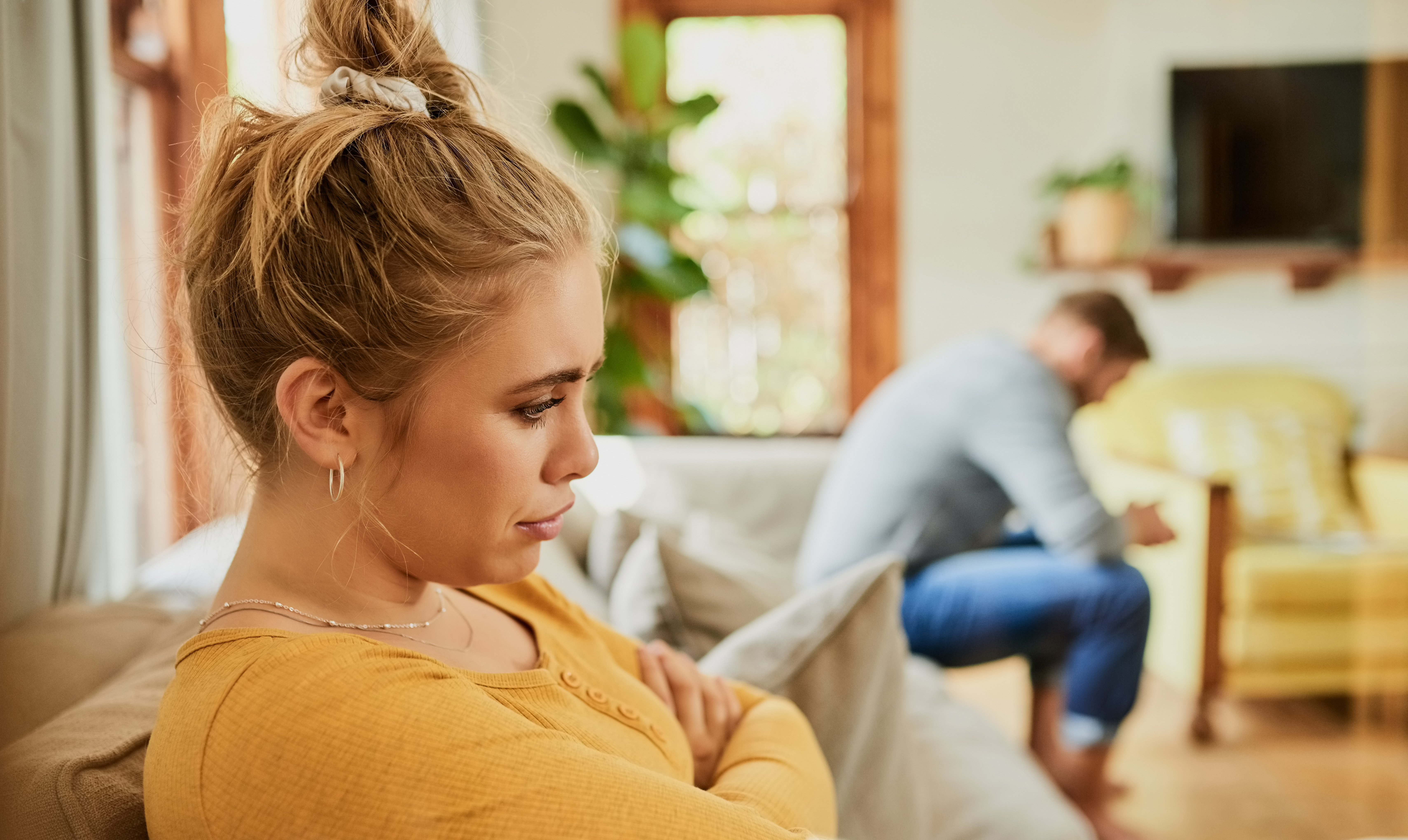Min halvkæreste og jeg kan ikke blive enig om, hvorvidt han har flirtet med en anden, hvad gør vi? Det tager Vibeke Dorph stilling til. Jeg er ved at blive ædt op af jalousi
