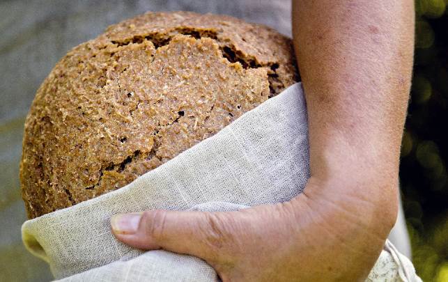 Nemt grydebrød, der ikke skal æltes. brød bagt i gryde