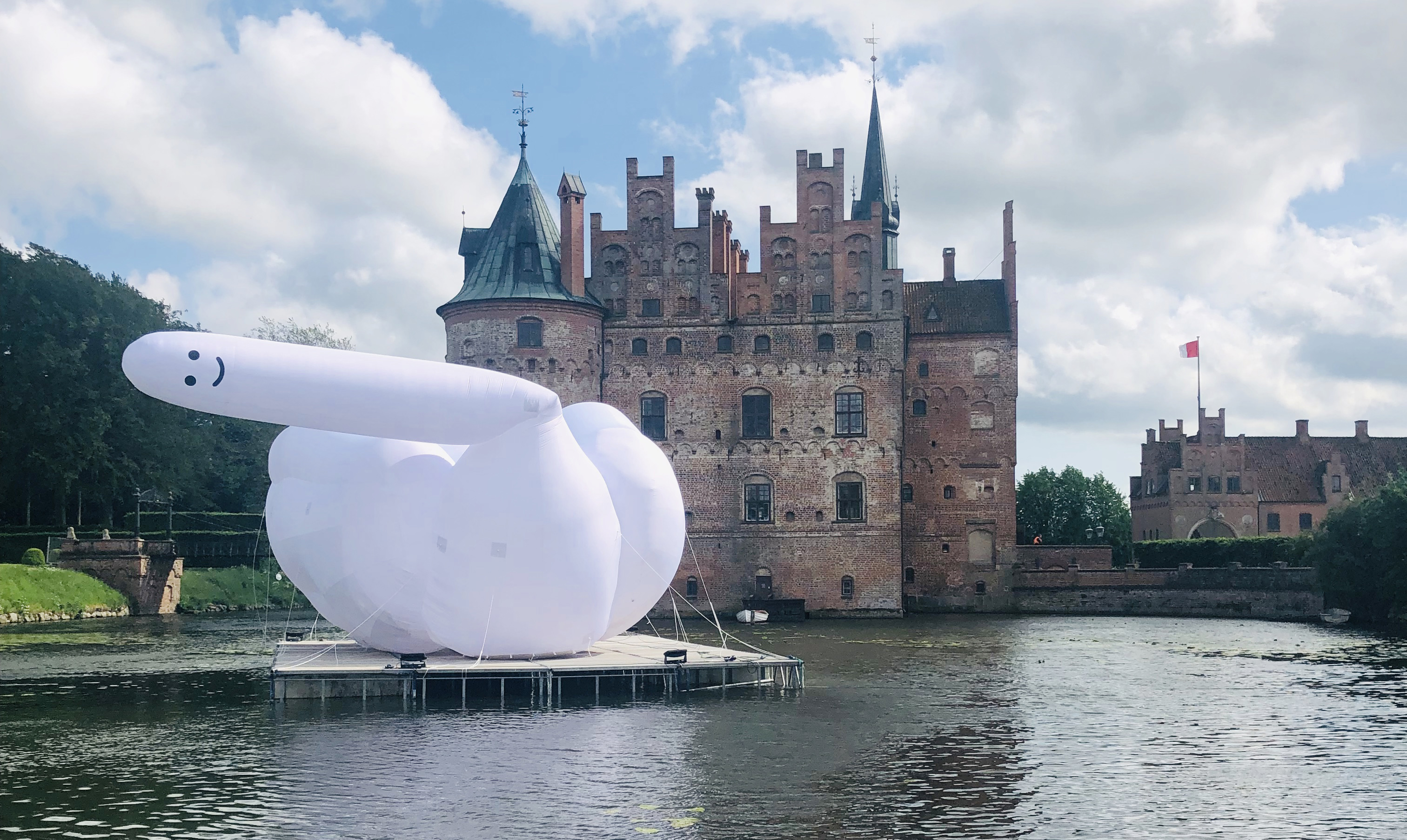Heartland ved Egeskov Slot er aflyst i år, men kunsten på hjerternes festival får forhåbentlig oprejsning næste sommer. Heartland Festival