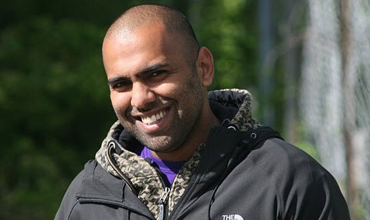 For år tilbage blev Ali afvist i døren til en natklub i Indre By i København. Han blev beskyldt for at være banderelateret, fortæller han. Ali afvist i nattelivet