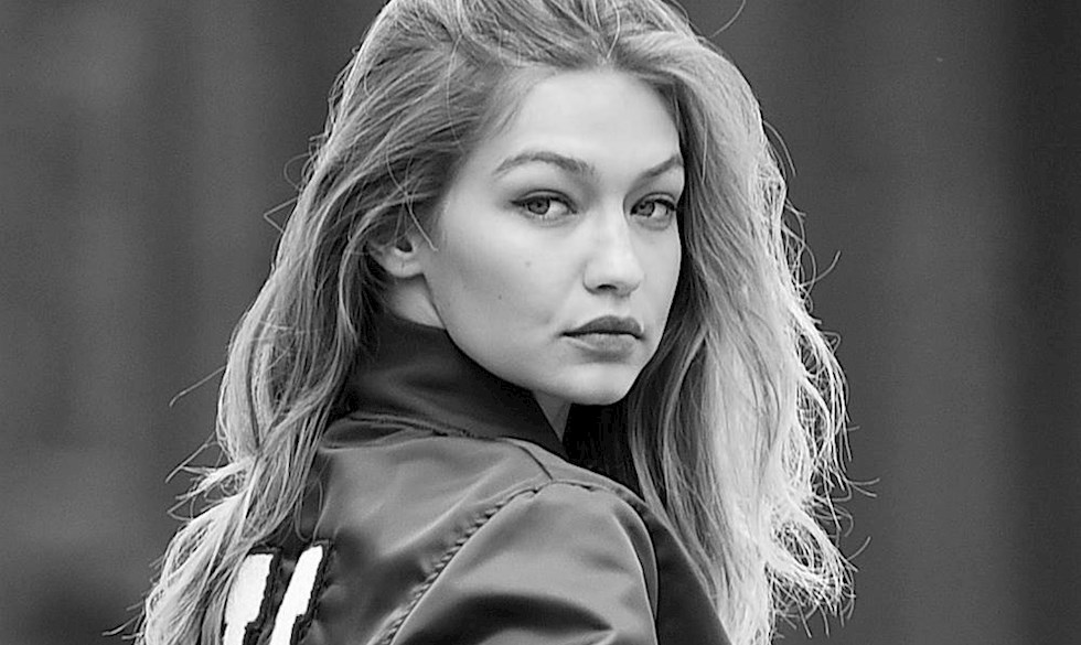 Gigi Hadid på gaden i New York. Gigi Hadid Interview