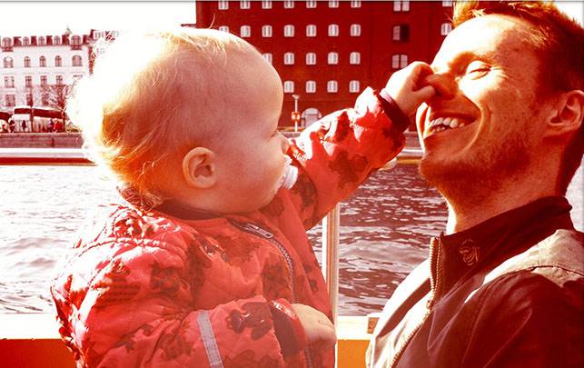 Her er Krestian Ingemann med sin niece. Homoseksuel og kommende far: ”Jeg kan give et barn den samme kærlighed som alle andre”