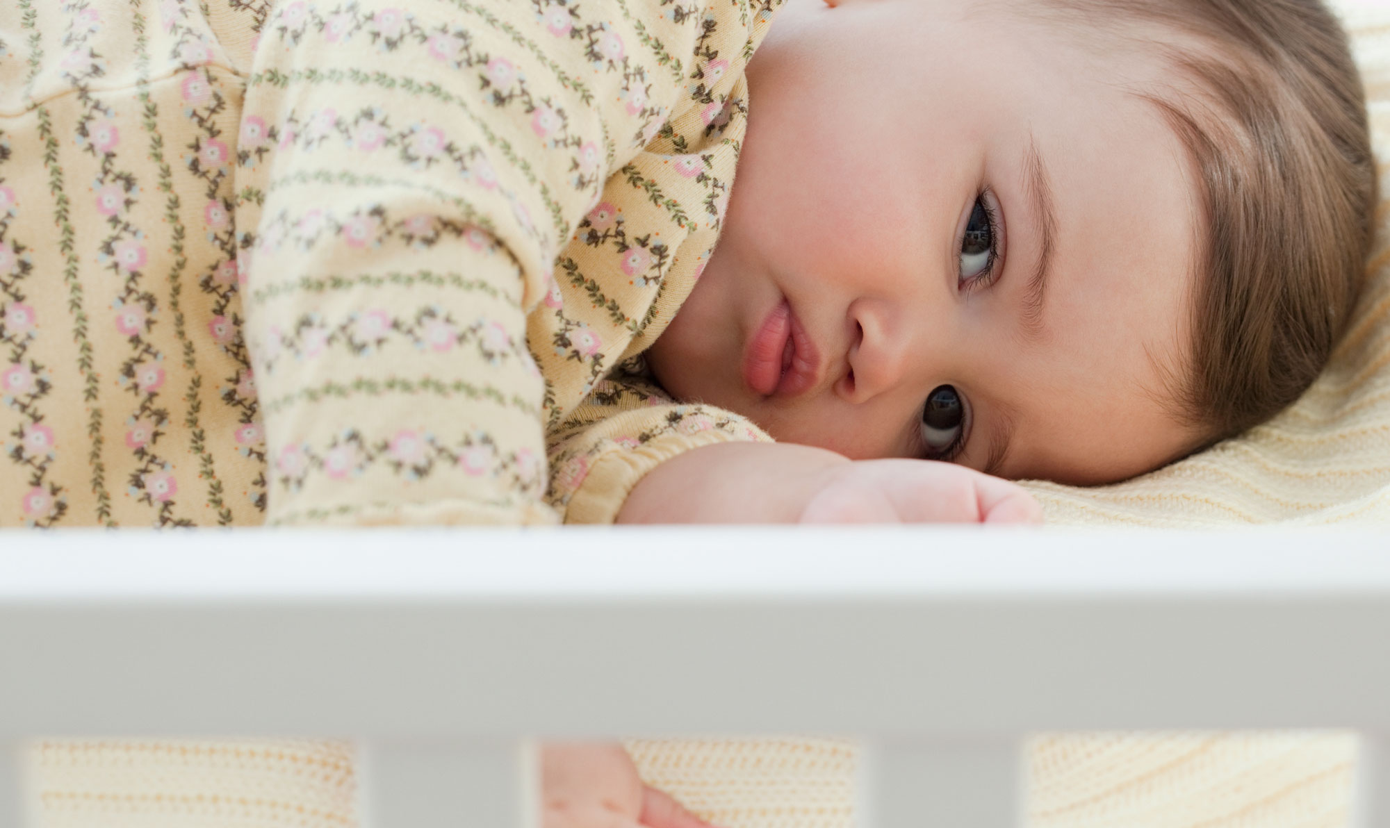 "Ej, nu skal SKAL du altså sove, lille skat." baby vågner om natten