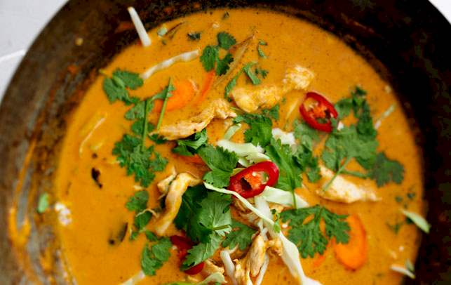 Sådan laver du rød karrysuppe med kylling Sådan laver du rød karrysuppe med kylling