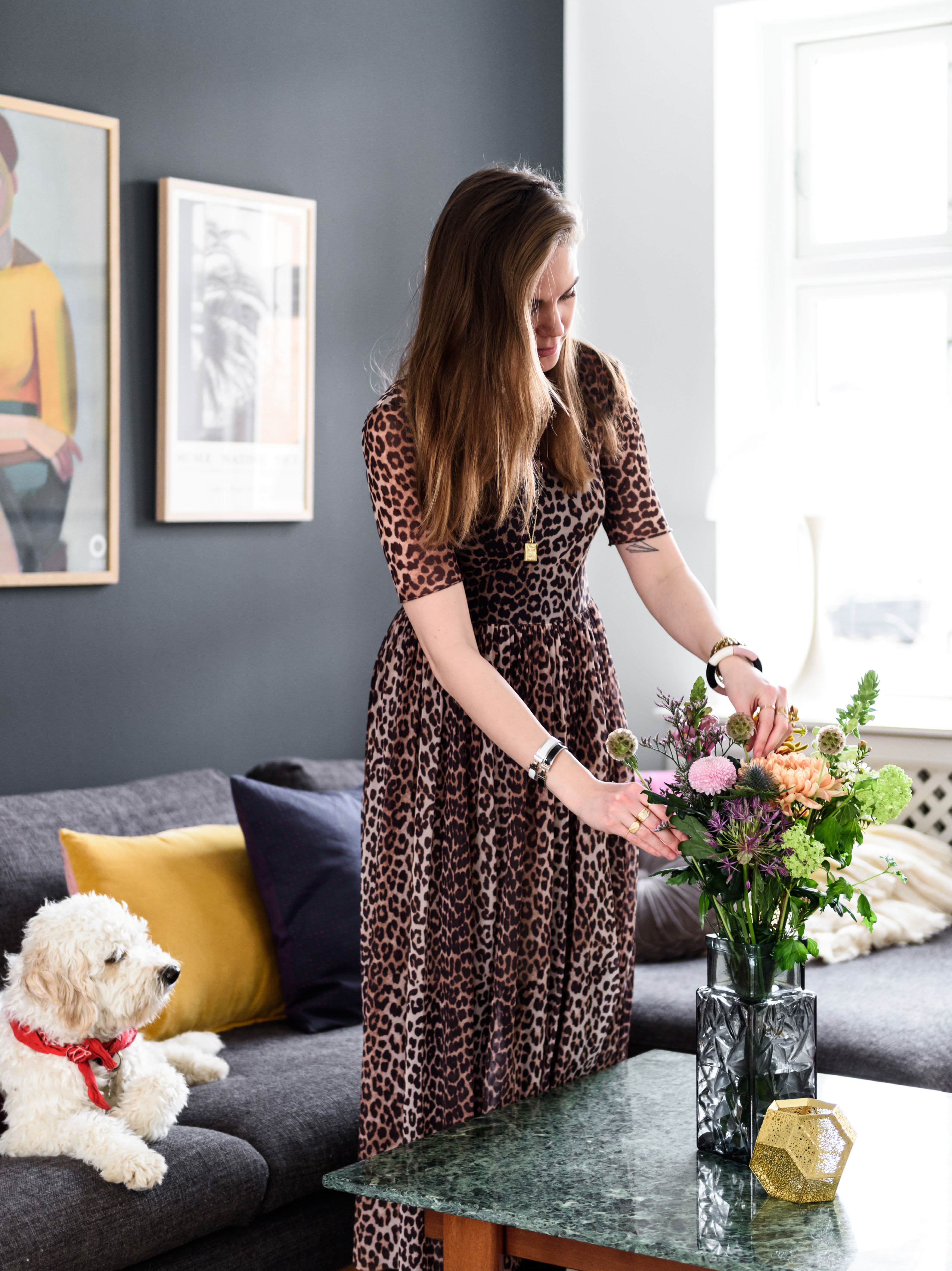 Mathilde er vild med blomster og omgiver sig gerne med friske, farverige stilke hver dag.