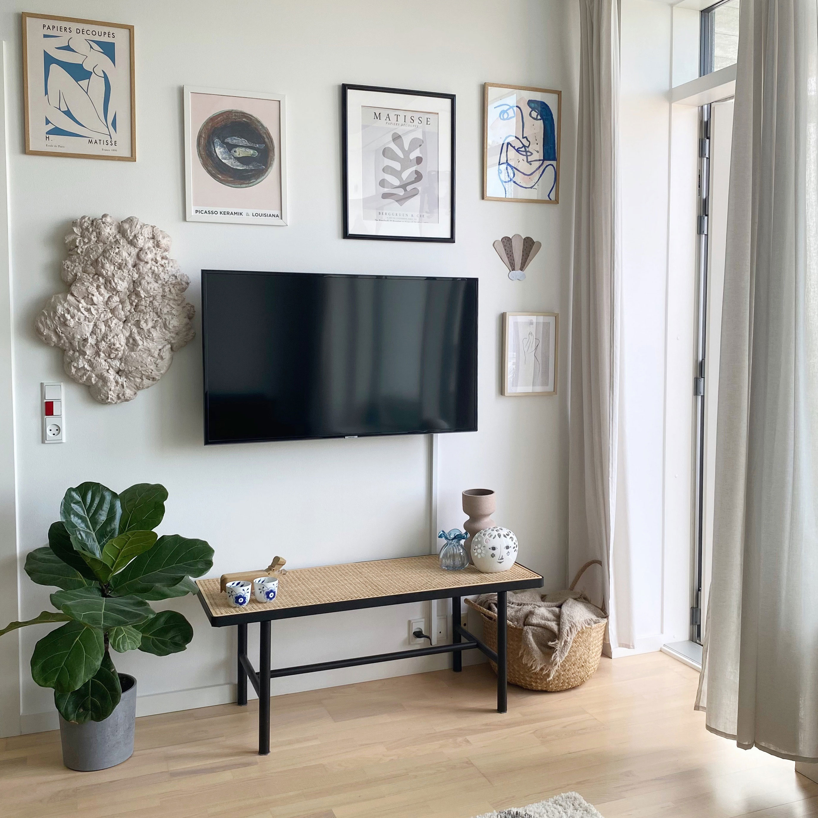 Skumskyen har Sara selv lavet og den indbyder både til samtale og en del berøringer.