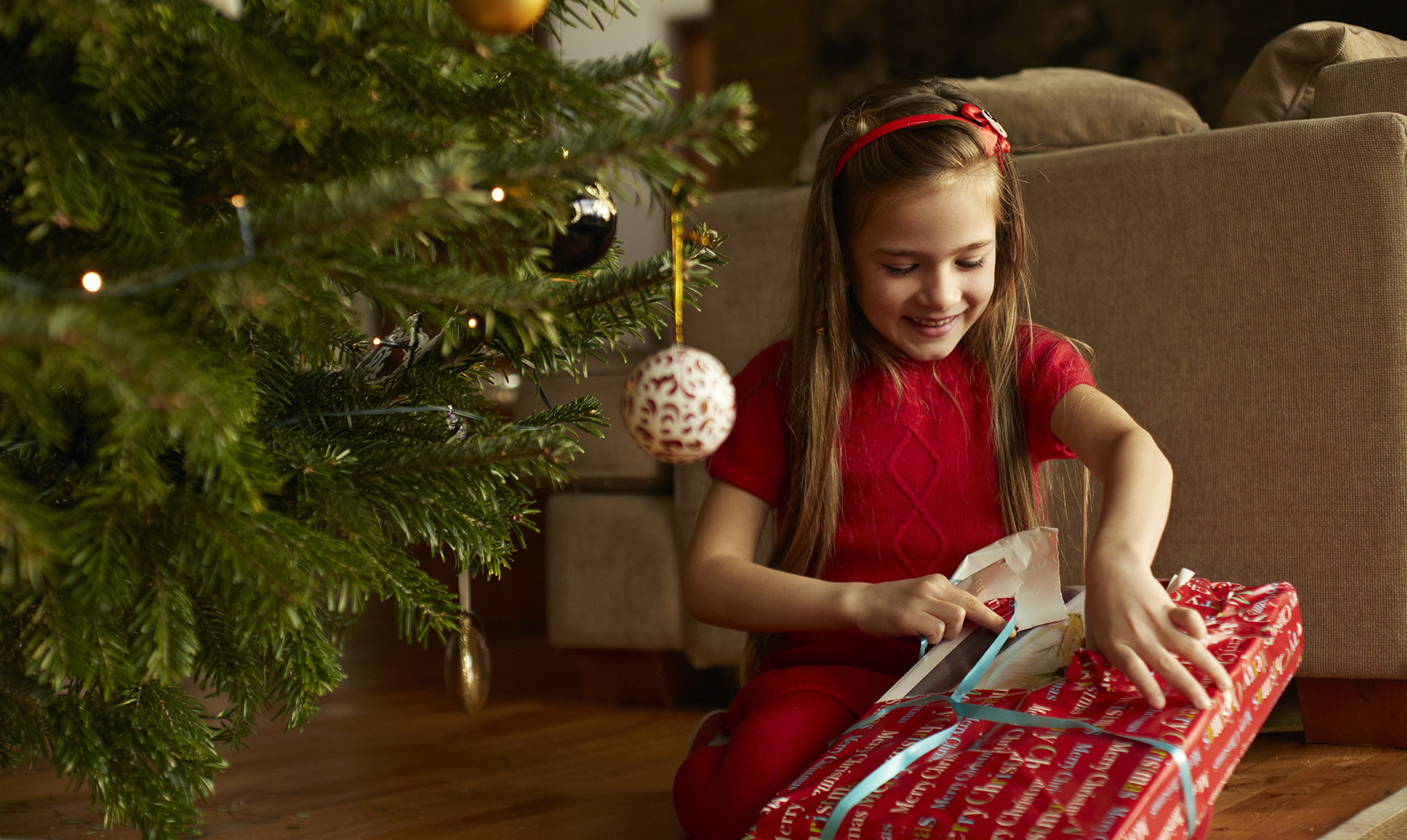 Denne artikel er sponsoreret af: BAKOBA, CapToy, Everleigh and Me, GoBabyGo, Kids Group, Norly and Friends og Units Danish Design. Inspiration til sjove og lærerige julegaver til de mindste