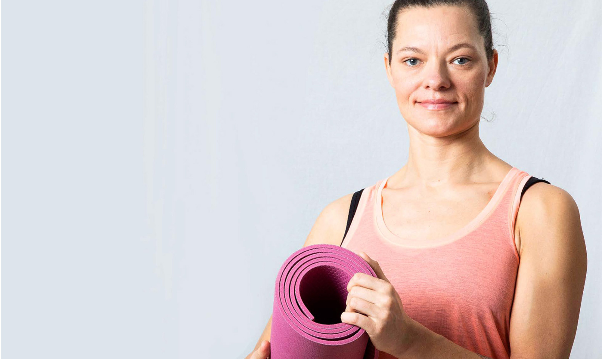 Ud med piller - ind med yoga! Yoga som smertestiller: Kan en tur på måtten erstatte medicin?