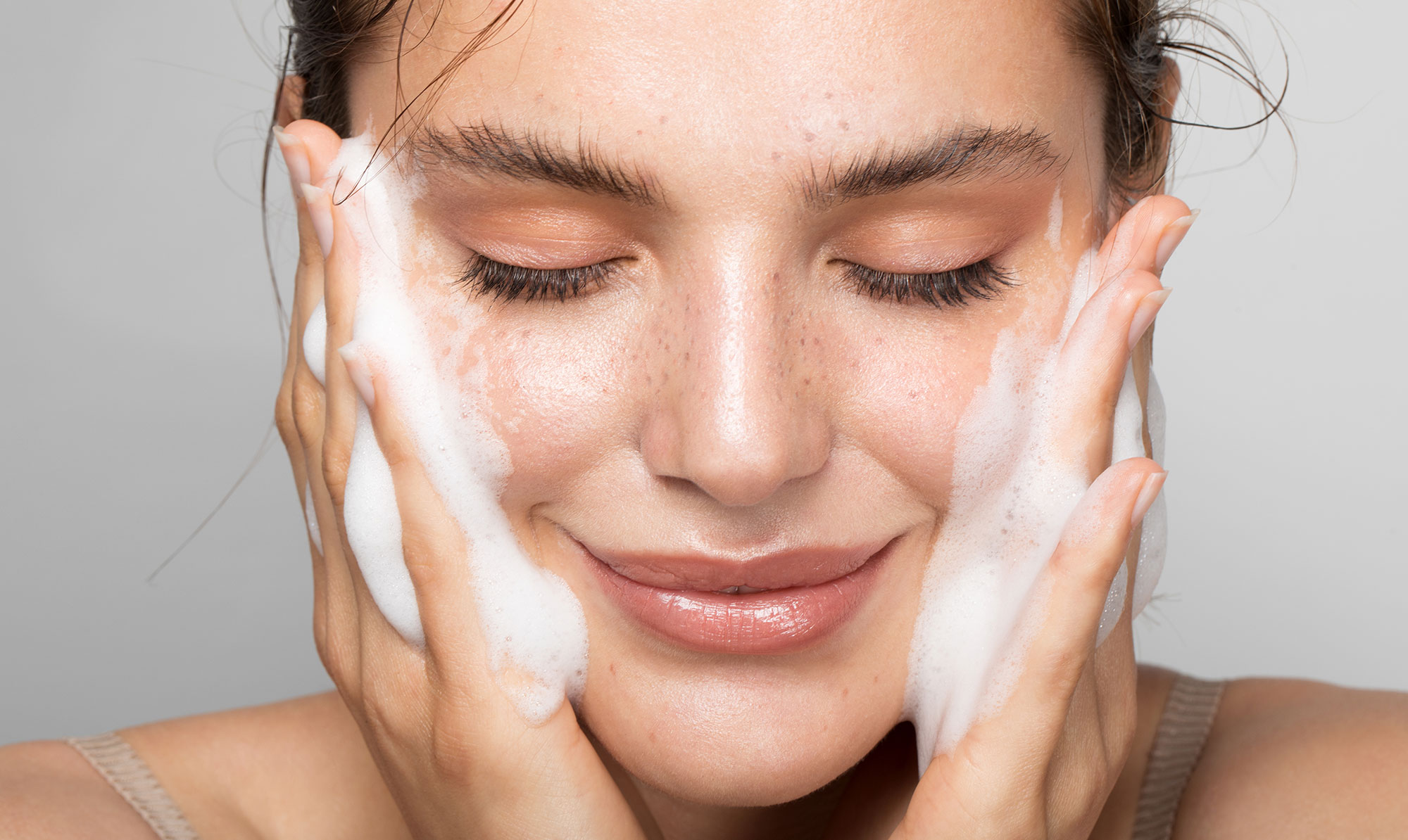 Denne artikel er sponsoreret af: Exuviance Professional, Murad, Luxplus, LYKKEGAARD, The Ritual of Sakura, SENSAI Dual Essence, Peter Thomas Roth & Fillerina® Gaveguide: beauty-produkter til enhver type kvinde