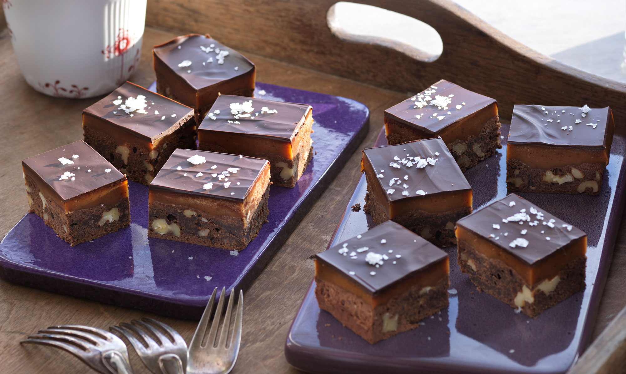 Mums! Brownie- og karamelsnitter