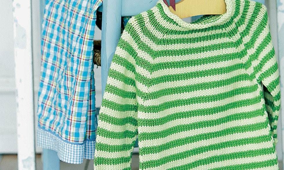 Sød stribet barnesweater fra Hendes Verden
