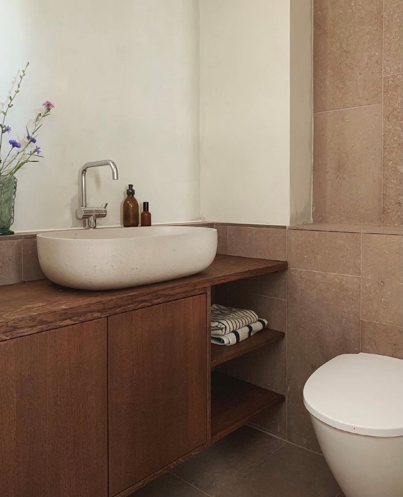Vasken er fra Kast Concrete Basins.