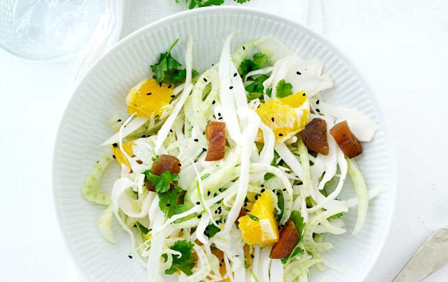 Fennikelsalat med appelsin og nigellafrø Fennikelsalat med appelsin og nigellafrø
